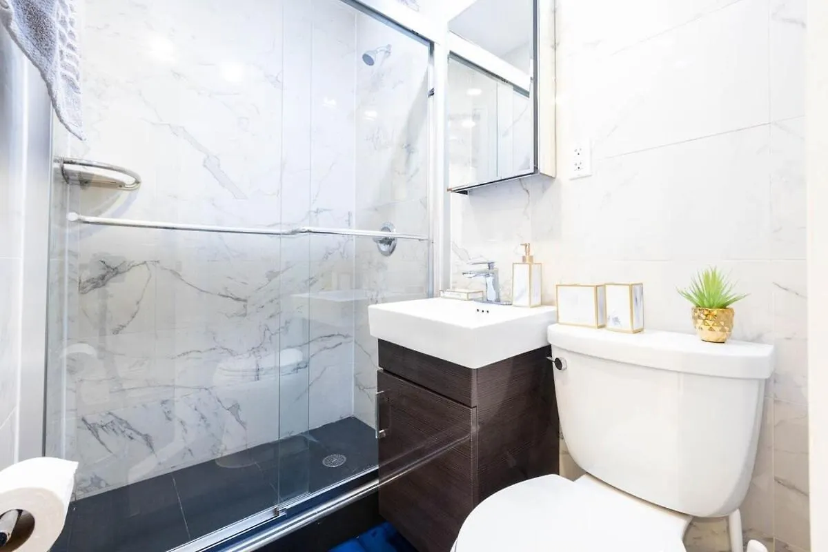 69-4C Brand New Holiday Haven Prime Lower East Side 1Br Apt New York United States