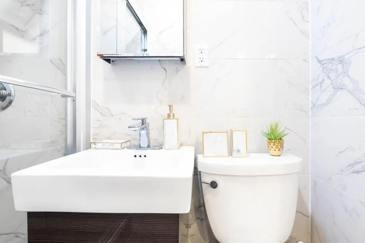 69-4C Brand New Holiday Haven Prime Lower East Side 1Br Apt New York 0*,  United States