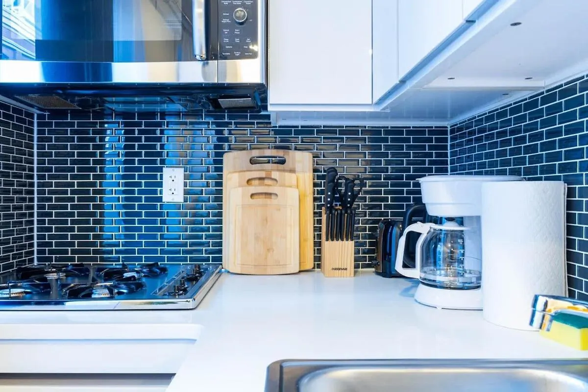 69-4C Brand New Holiday Haven Prime Lower East Side 1Br Apt New York 0*,  United States
