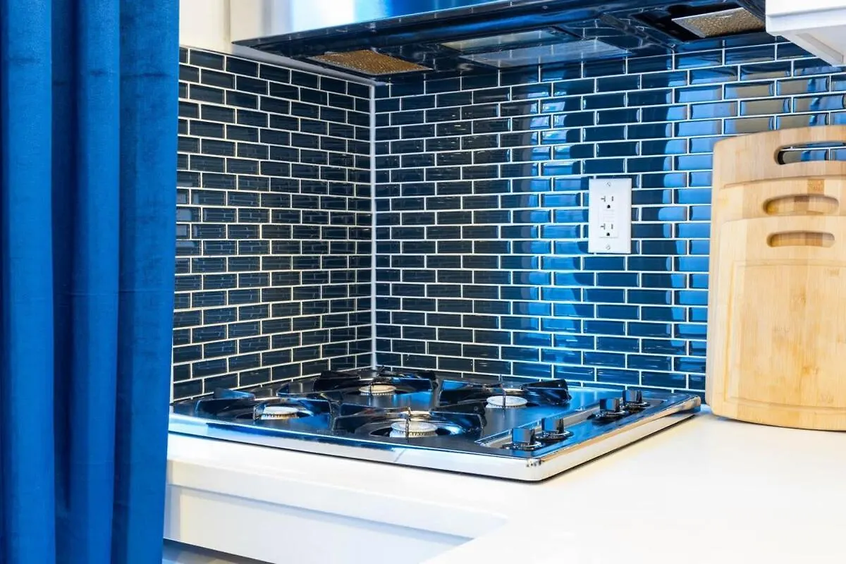 69-4C Brand New Holiday Haven Prime Lower East Side 1Br Apt New York